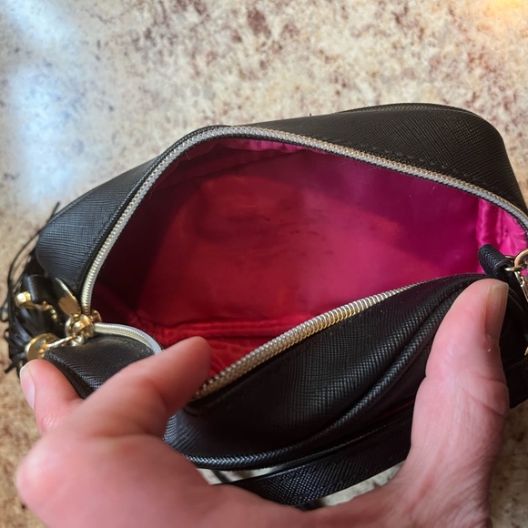 Victoria Secret Crossbody Cross Body Zipper Bag W/ Tassel - Picture 7 of 13